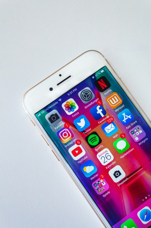 iphone reseaux sociaux